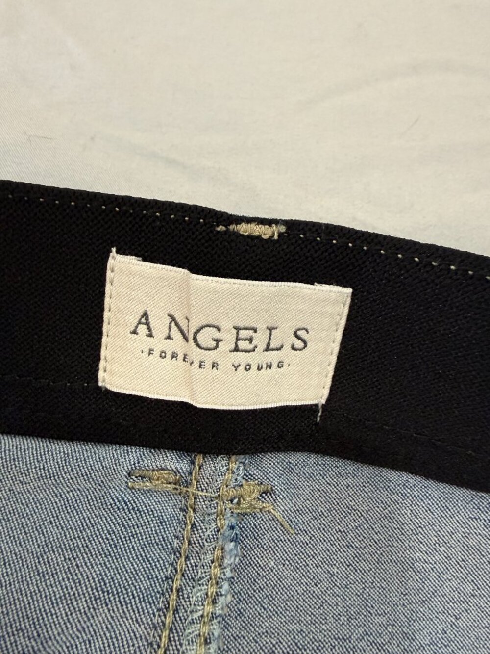 Angels Forever Young Everlux Sculpt Denim Shorts Size 16 - Picture 4 of 12
